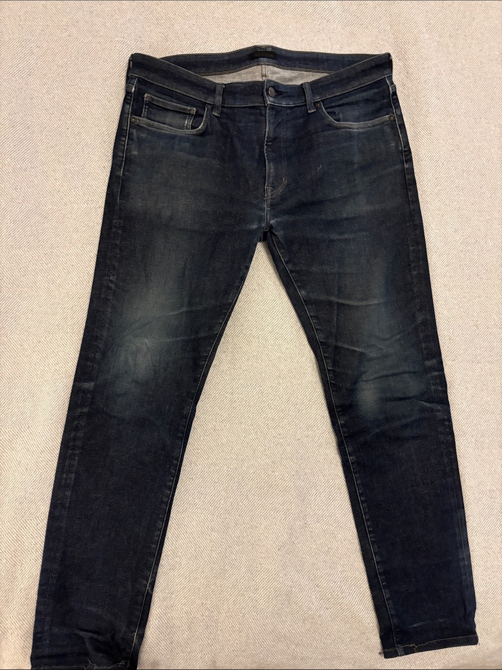 Uniqlo Men's Skinny Jeans - Dark Blue Black Wash